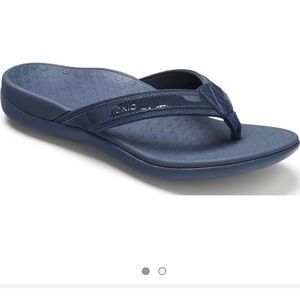 Vionic women's Tide II post toe sandal in navy
